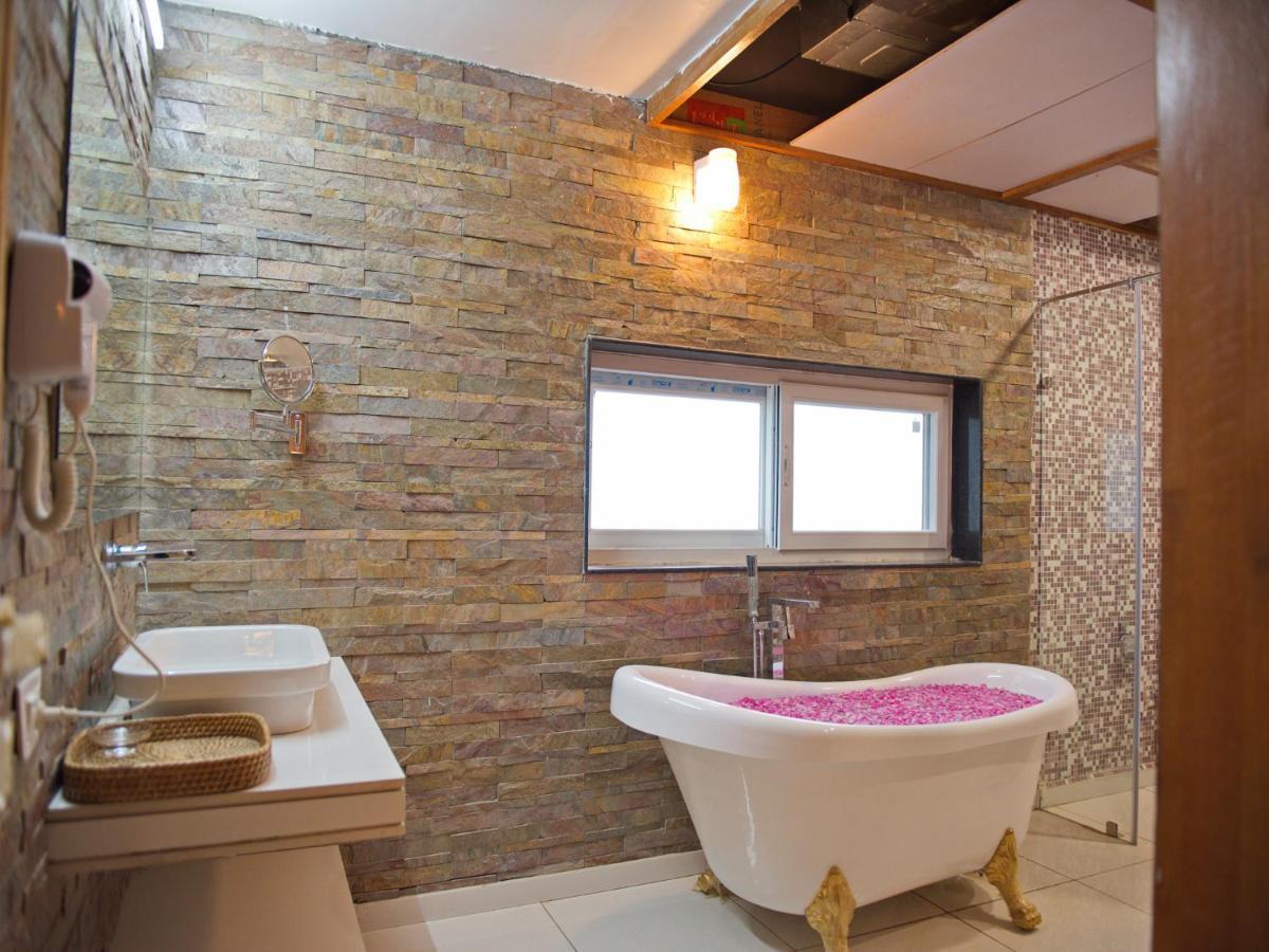 Wild Rose Resort And Spa Pushkar Exterior photo