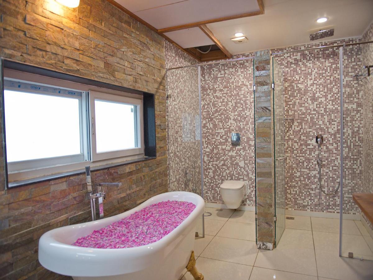 Wild Rose Resort And Spa Pushkar Exterior photo